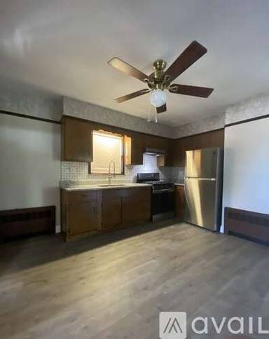 Main picture of 27 Almy St