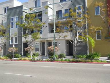 Main picture of 405 W 2nd Ave