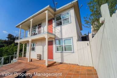 Main picture of 1561 Linwood St