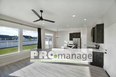 Main picture of 3755 Inglewood Dr