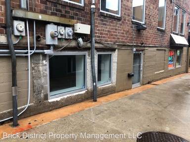 Main picture of 15 S 10th St