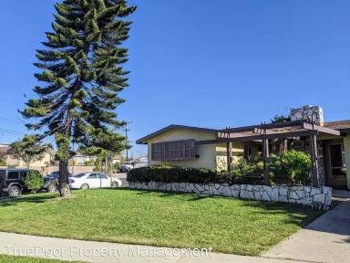 Main picture of 7902 Rhine Dr