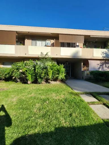 Main picture of 4350 Troost Ave