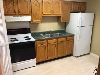 Main picture of 515 Monroe Ave