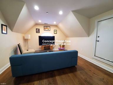 Main picture of 18 Robeson St