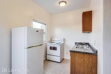 Main picture of 2451 Seminary Ave