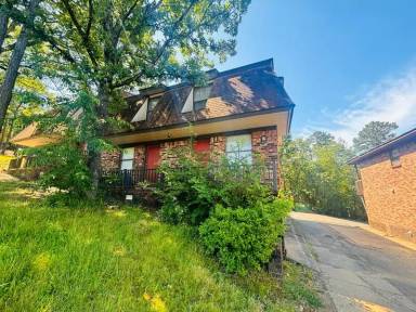 Main picture of 9 Meredith Ct