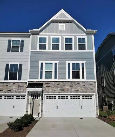 Main picture of 985 Gabion Way