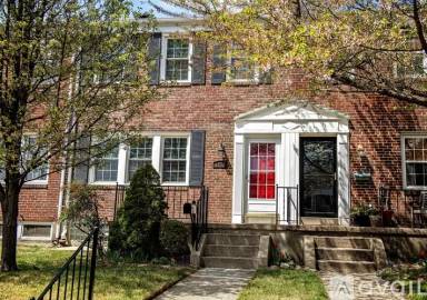 Main picture of 1839 Deveron Rd