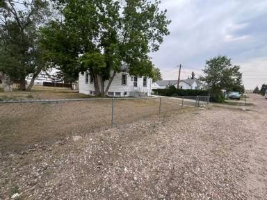 Main picture of 2102 S 3rd Ave