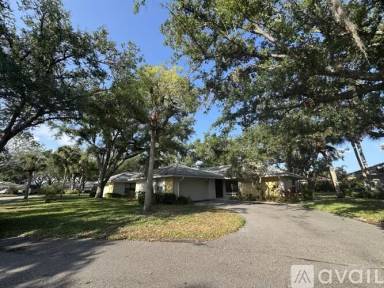 Main picture of 263 Southampton Dr