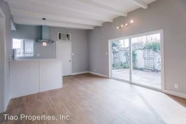 Main picture of 5423 Willowcrest Ave