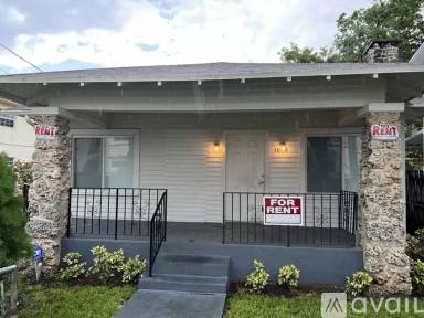 Main picture of 1060 SW 2nd St