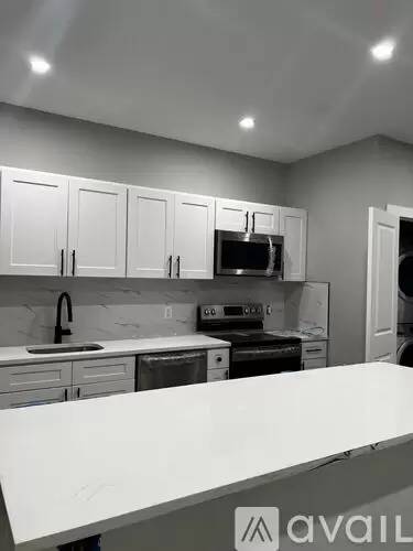Main picture of 242 Spruce St