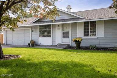 Main picture of 3720 W Leola St