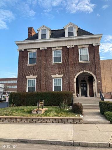 Main picture of 53 N River St