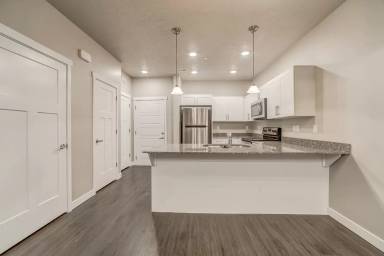 Main picture of The Vine Apartments