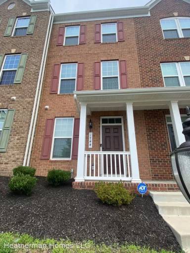 Main picture of 1740 Featherstone Rd