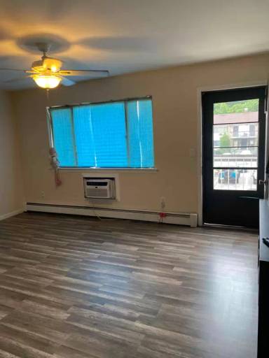Main picture of 1010 Cricket Ln