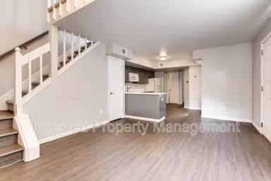 Main picture of 909 S Dawson Way