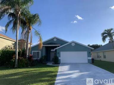 Main picture of 6086 Mullin St