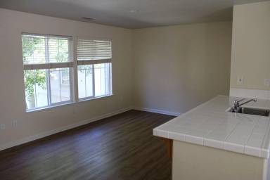 Main picture of 312 Parnell Ct