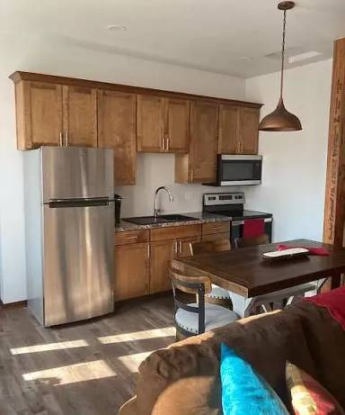 Main picture of 424 Main St