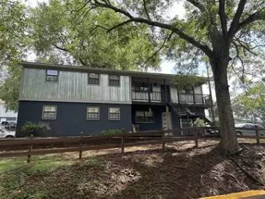 Main picture of 260 Little St
