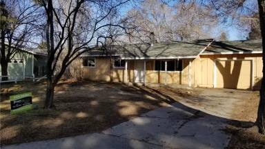 Main picture of 1600 NE Pheasant Ln