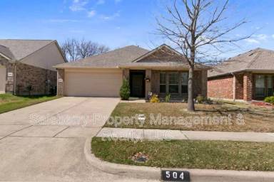 Main picture of 504 Byron Nelson Dr