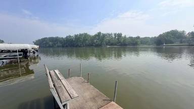 Main picture of 4234 Riverside Dr