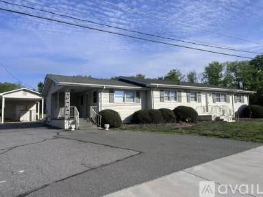 Main picture of 3074 Roberta Rd
