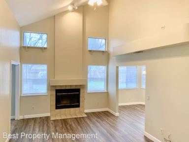 Main picture of 8244 Sunbird Way