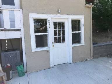 Main picture of 833 E 4th St