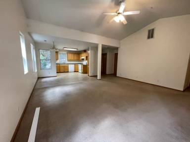 Main picture of 634 E Grant St