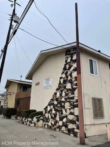 Main picture of 2921 E Artesia Blvd