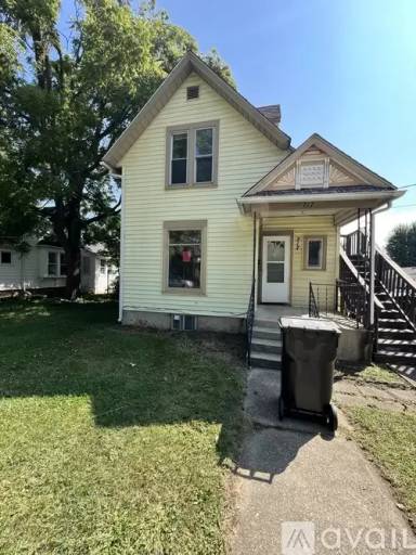 Main picture of 717 Lincoln Ave