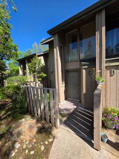 Main picture of 13055 Lincoln Way