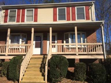 Main picture of 101-105 Aaron Pl