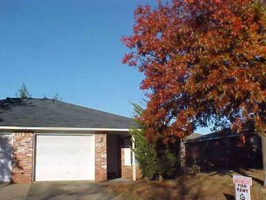 Main picture of 208 Campbell Dr