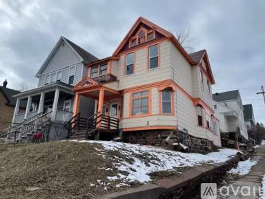 Main picture of 731 E 5th St