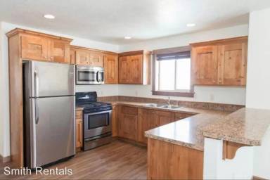 Main picture of 605 Schley Ave