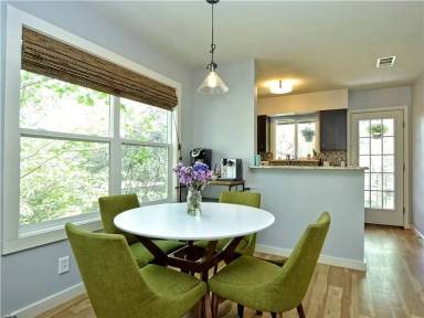 Main picture of 1513 Travis Heights Blvd