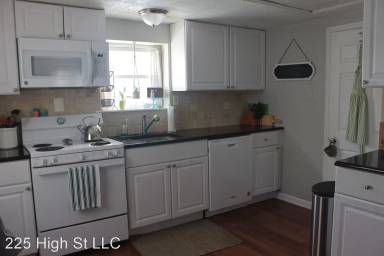 Main picture of 91 Central Ave