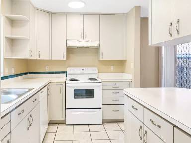 Main picture of 53680 Avenida Vallejo