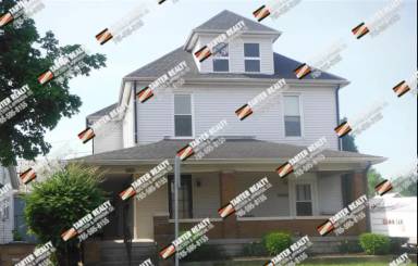 Main picture of 233 1/2 W Washington St