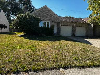 Main picture of 23 Groton Dr