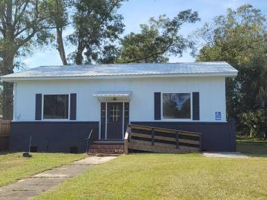 Main picture of 714 7th St