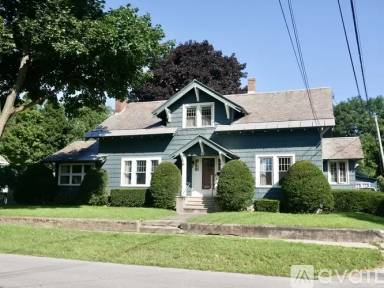 Main picture of 57 Jackson Ave