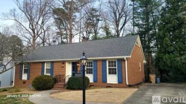 Main picture of 2922 Hostetler St
